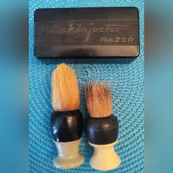 Vintage Schick Injector Shaving Kit Razor Brushes Case - Picture 1 of 9